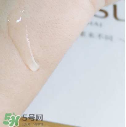 美容液是精華液嗎？美容液和精華液的區(qū)別