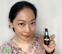 海藍之謎修復(fù)精華怎么用,lamer濃縮修復(fù)精華怎么用