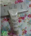 dior迪奧夢(mèng)幻美肌修顏乳怎么用？迪奧修顏乳怎么用