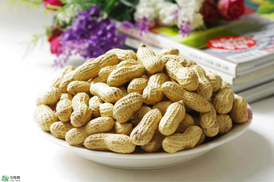 冬天吃花生好嗎？冬天吃花生會上火嗎？