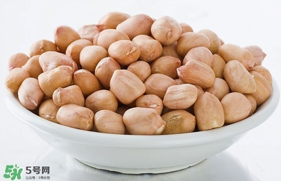 冬天吃花生好嗎？冬天吃花生會上火嗎？