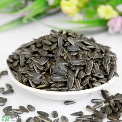 吃瓜子會(huì)口腔潰瘍嗎？口腔潰瘍可以吃瓜子嗎？
