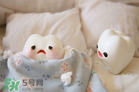 刷牙后吃東西發(fā)苦正常嗎？為什么刷牙后吃東西發(fā)苦？