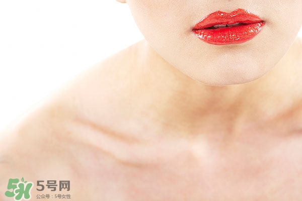 嘴唇起泡腫了怎么辦？嘴唇起泡腫了怎么消腫