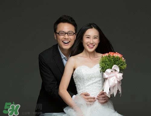 拍婚紗照可以戴眼鏡嗎？拍婚紗照戴眼鏡好不好？