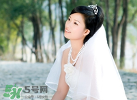 拍婚紗照可以戴眼鏡嗎？拍婚紗照戴眼鏡好不好？
