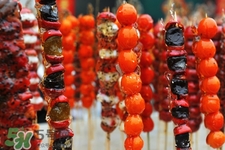 做糖葫蘆的紅色是什么？糖葫蘆外面紅色的是色素嗎？