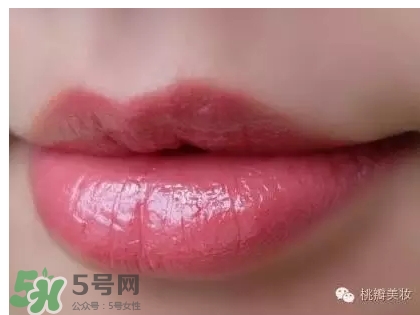 香奈兒細(xì)管coco216多少錢？香奈兒細(xì)管口紅216試色