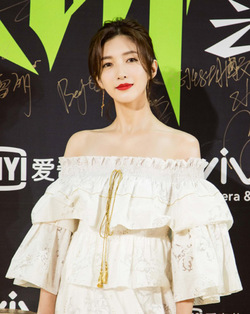 極光紅是什么顏色？極光紅口紅試色