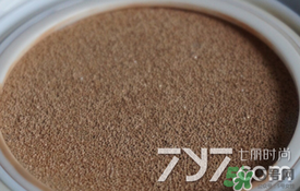 vant氣墊cc黑色和白色哪款好？vant36.5氣墊cc黑色和白色區(qū)別