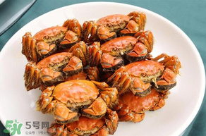 春天吃螃蟹應(yīng)該選公的好還是母的好？春天螃蟹是公的好還是母的？