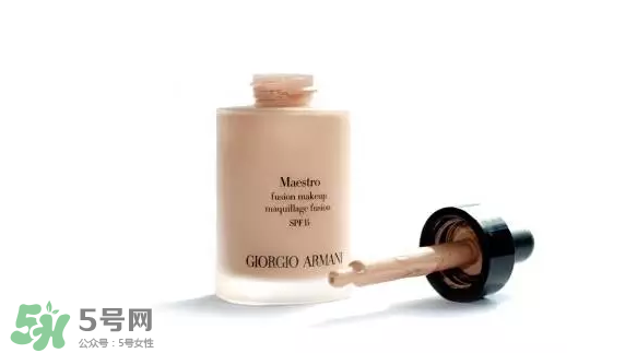 tom ford和阿瑪尼哪個(gè)好？tom ford和阿瑪尼口紅唇釉哪個(gè)好？