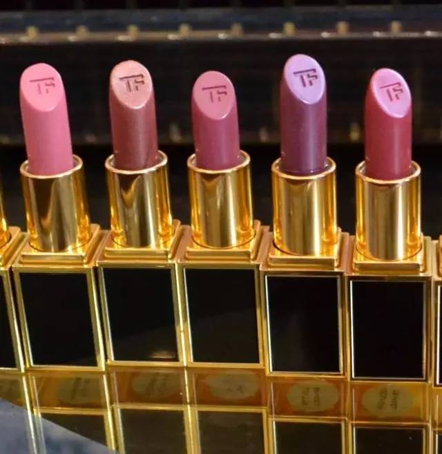 tom ford和迪奧哪個好？tom ford口紅和dior口紅哪個好？
