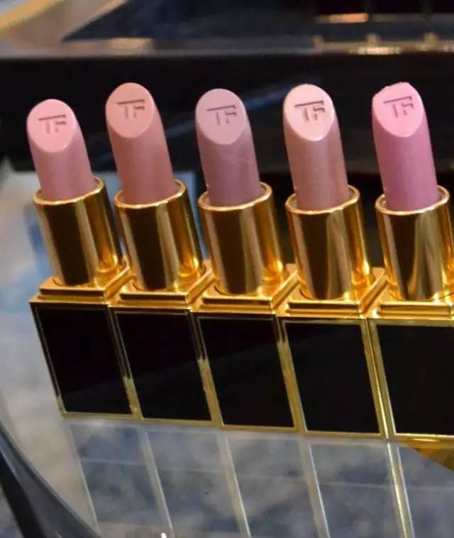 tom ford和迪奧哪個好？tom ford口紅和dior口紅哪個好？