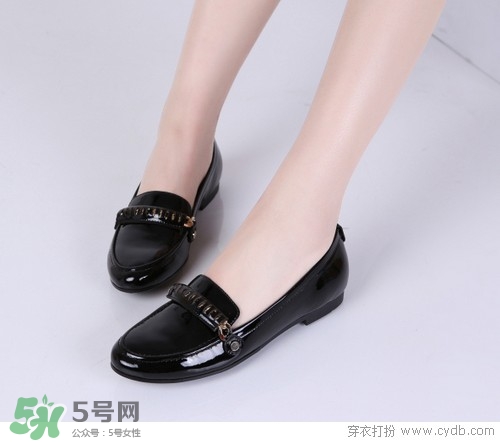 3月份穿什么鞋子？三月份穿什么鞋？
