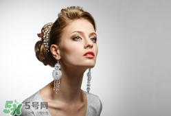 一次性耳釘怎么取下來？一次性耳釘多久取下來？