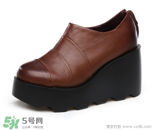 3月份穿什么鞋子？三月份穿什么鞋？
