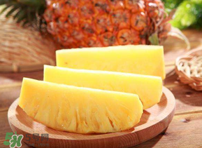 鳳梨吃之前用鹽水泡嗎？鳳梨為什么要用鹽水泡？