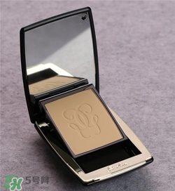 嬌蘭金鉆粉餅好用嗎？嬌蘭金鉆粉餅怎么樣？