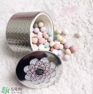 散粉會(huì)浮粉嗎？散粉浮粉怎么辦？