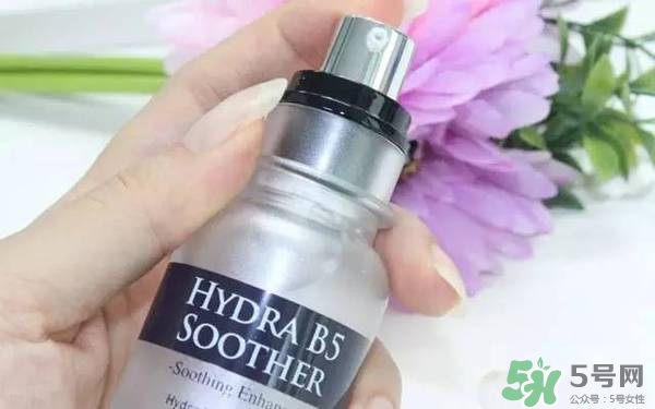 ahc神仙水和b5水區(qū)別 ahc神仙水和ahc b5玻尿酸精華哪個好？
