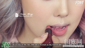 煙熏玫瑰色適合什么膚色？煙熏玫瑰色口紅適合黃皮嗎？