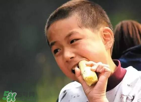 吃甘蔗嘴爛了怎么辦？吃甘蔗嘴角爛了怎么辦？