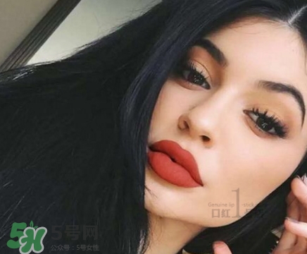 磚紅色和豆沙色的區(qū)別 磚紅色和豆沙色哪個好看？
