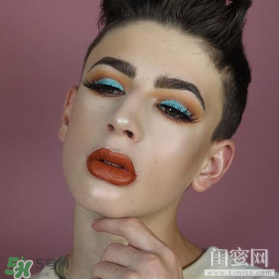 豆沙色和南瓜色的區(qū)別 豆沙色和南瓜色哪個好看？