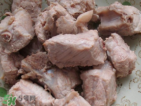 排骨發(fā)霉可以吃嗎？發(fā)霉的排骨能吃嗎？