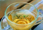 喝茶好還是白開水好？喝茶和喝白開水哪個好？