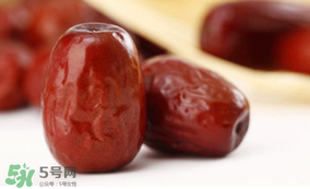 紅棗有點(diǎn)酸還能吃嗎？紅棗為什么會(huì)酸？