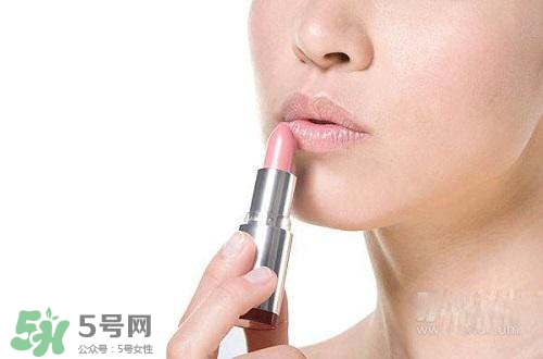 口紅過敏是怎樣的？口紅過敏怎么辦？