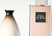 the ginza化妝水粉色和藍色哪個好？the ginza化妝水粉色藍色區(qū)別