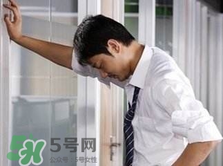 男性尿痛出血怎么回事？男性尿痛是怎么引起的