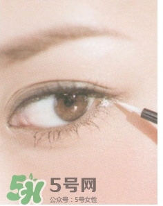 眼線珠光好還是啞光好？眼線珠光啞光區(qū)別