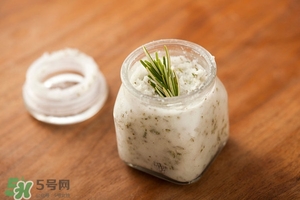 唇部磨砂膏多久用一次？唇部磨砂膏可以天天用嗎？