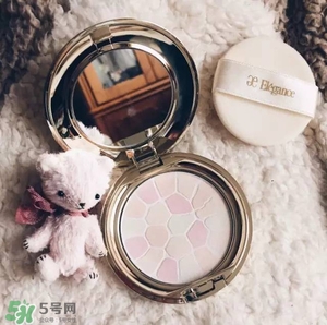 長痘痘可以涂散粉嗎？痘痘肌可以用散粉嗎？
