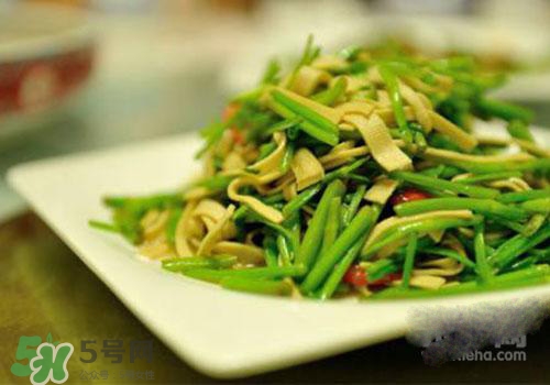 孕婦可以吃野芹菜嗎？孕婦吃野芹菜有什么好處？