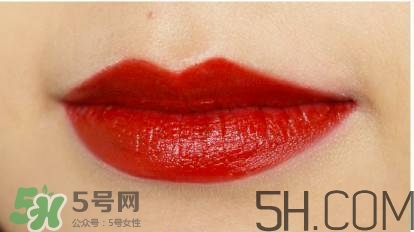 蘭蔻和雅詩蘭黛口紅哪個好？雅詩蘭黛和蘭蔻口紅對比