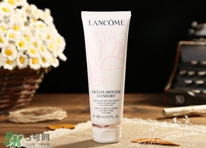 蘭蔻洗面奶粉色和藍(lán)色哪個(gè)好？蘭蔻洗面奶粉色藍(lán)色區(qū)別