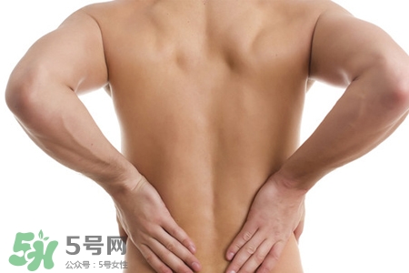 骨質(zhì)疏松會(huì)出現(xiàn)背痛嗎？骨質(zhì)疏松會(huì)引起后背疼嗎？