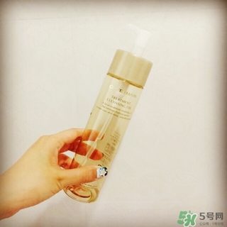 covermark傲麗卸妝油怎么用？covermark傲麗卸妝油使用方法