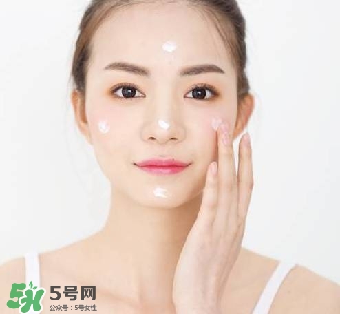 妝前乳和隔離霜的區(qū)別？妝前乳隔離霜有什么不一樣？
