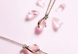 star jewelry2017櫻花限定多少錢？star jewelry櫻花項(xiàng)鏈?zhǔn)宙渻r(jià)格
