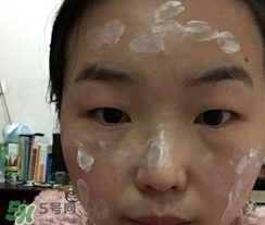 極密水光素顏霜怎么用？極密素顏霜使用方法