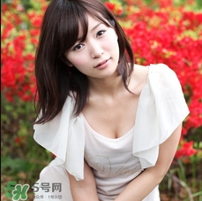 精華乳要洗掉嗎？精華乳要不要洗？