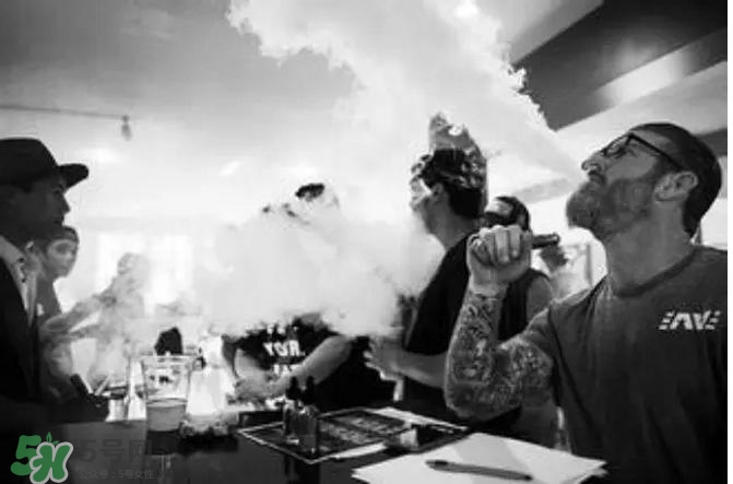 電子煙和真煙哪個(gè)危害大？電子煙和香煙哪個(gè)危害大？
