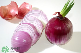 洋蔥中間黃了可以吃嗎？洋蔥里面發(fā)黃能吃嗎？