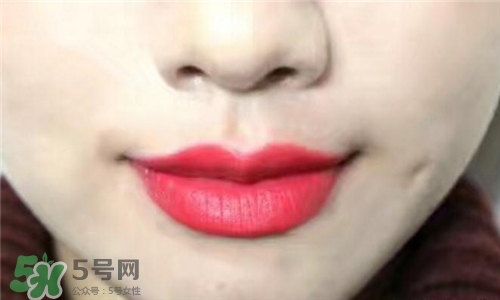 蘭蔻菁純唇膏186多少錢？蘭蔻絲絨唇膏186專柜價格